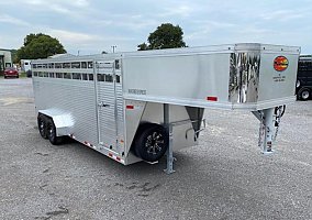 2022 Sundowner Horse Trailer in Shelbyville, Tennessee