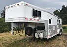 2006 C&C Echc 2006 C&C Horse Trailer in Svensen, Oregon
