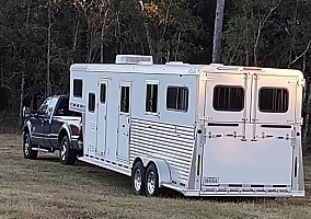 2018 Adam Horse Trailer in Windsor, South Carolina