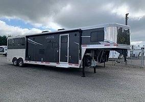 2022 Lakota Horse Trailer in Harrisburg, Oregon