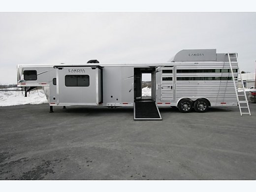 2022 Lakota Charger LE 81413