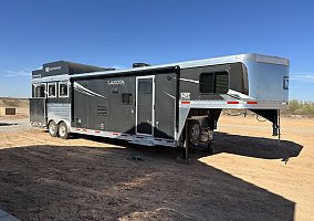 2022 Lakota 2022 Lakota Horse Trailer in Wellington, Arizona
